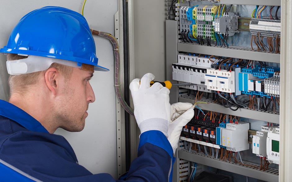 technicien électricien Saint-Germain-en-Laye